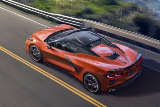 Unikālo CHEVROLET CORVETTE STINGRAY